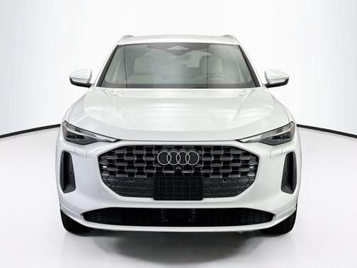 2025 Audi Q5 Premium TFSI quattro S tronic