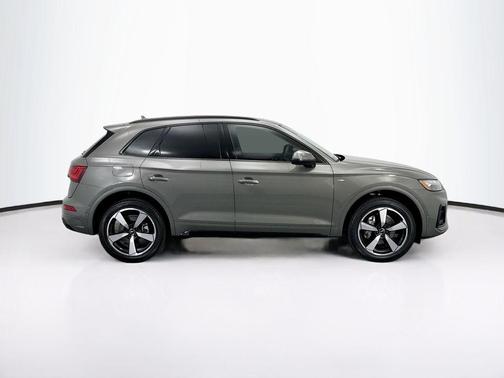 2023 Audi Q5 45 S line Prestige