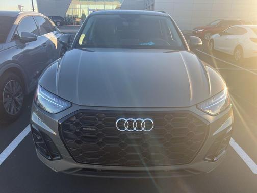 2023 Audi Q5 45 S line Prestige