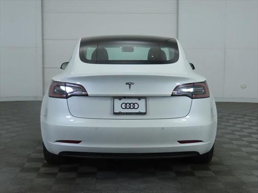 2020 Tesla Model 3 Standard Range
