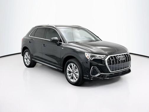 2025 Audi Q3 Premium 45 TFSI S line quattro Tiptronic