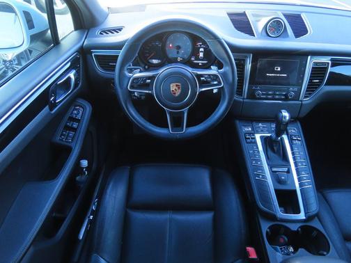 2018 Porsche Macan S
