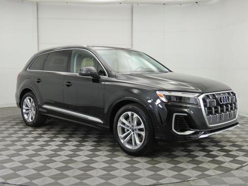 2025 Audi Q7 55 Premium Plus
