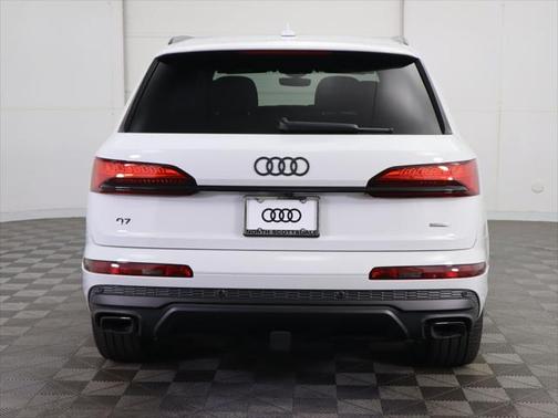 2025 Audi Q7 55 Premium Plus