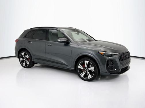Daytona Gray Pearl Effect 2026 Audi SQ5 3.0T Premium Plus