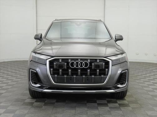 2025 Audi Q7 45 Premium Plus
