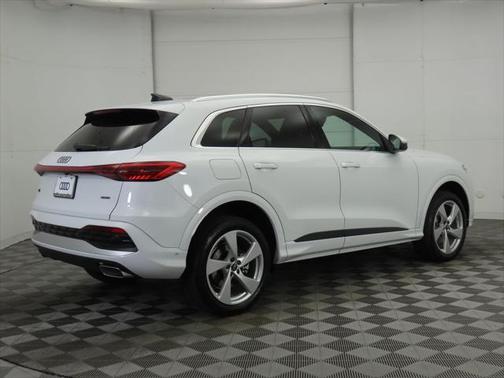 2025 Audi Q5 Premium Plus
