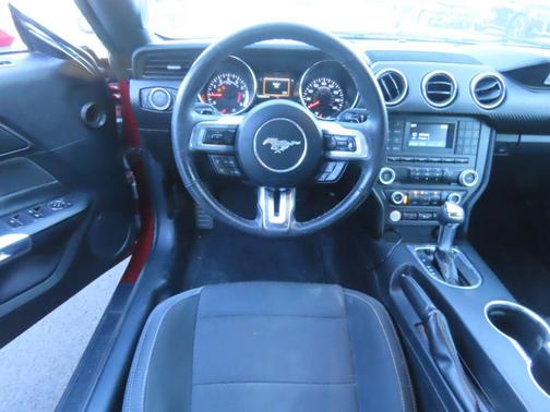 2015 Ford Mustang V6