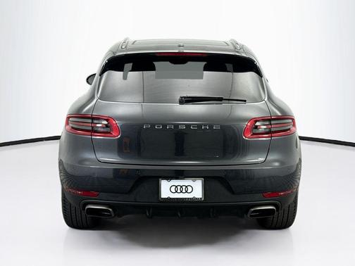 2017 Porsche Macan Base