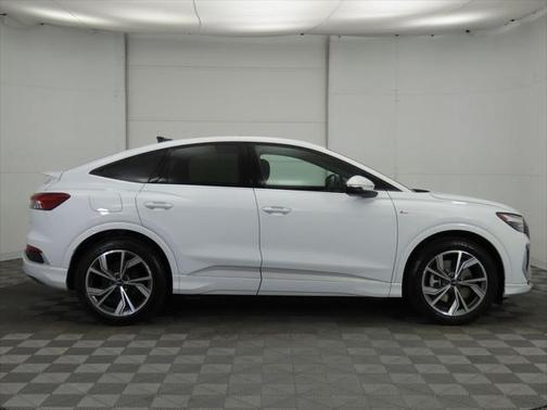 2025 Audi Q4 e-tron Sportback Premium Plus 55 quattro
