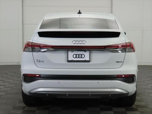 2025 Audi Q4 e-tron Sportback Premium Plus 55 quattro