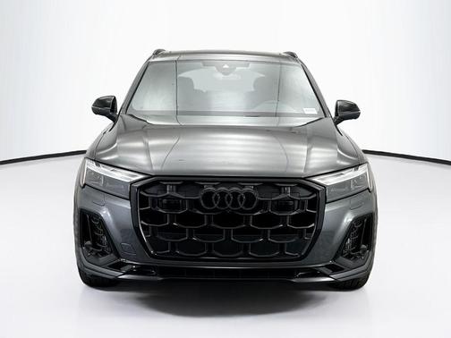 2026 Audi SQ7 4.0T Premium Plus