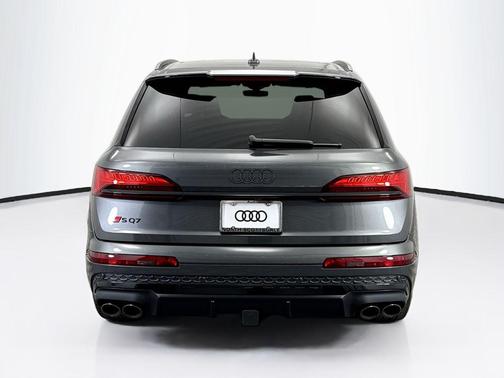 2026 Audi SQ7 4.0T Premium Plus