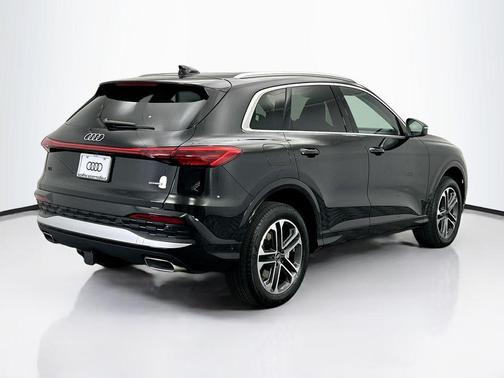 2025 Audi Q5 Premium Plus