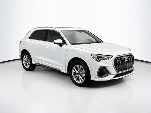 2025 Audi Q3 Premium 45 TFSI S line quattro Tiptronic