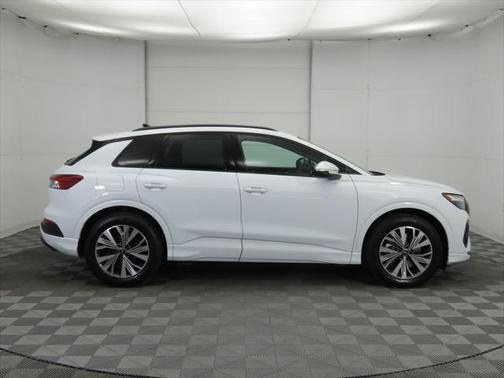 2025 Audi Q4 e-tron Premium 45 RWD
