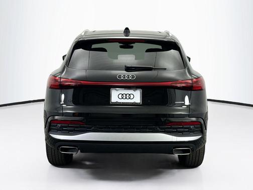 2025 Audi Q5 Premium TFSI quattro S tronic