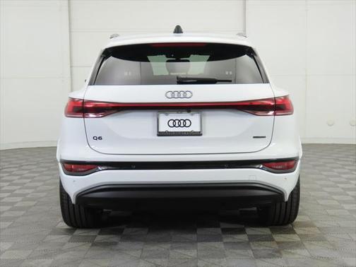 2025 Audi Q6 e-tron Prestige quattro