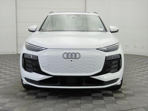 2025 Audi Q6 e-tron Prestige quattro