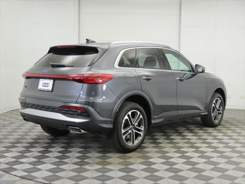 2025 Audi Q5 Premium Plus