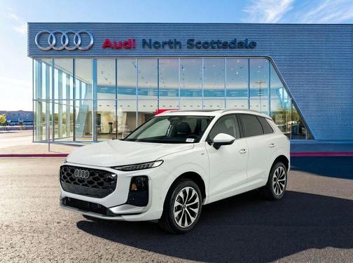 Glacier White Metallic 2026 Audi Q3 TFSI quattro S tronic