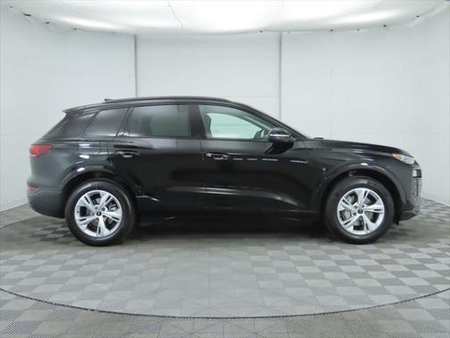2025 Audi Q6 e-tron Premium Plus