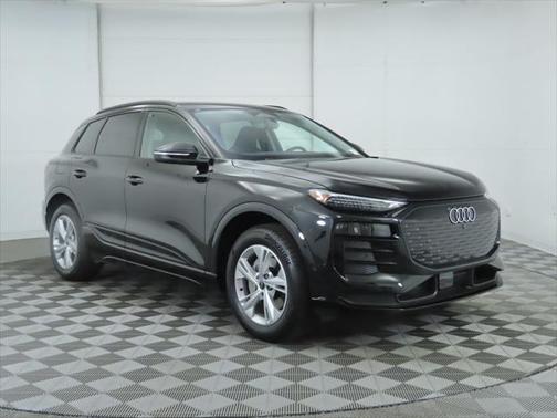 2025 Audi Q6 e-tron Premium Plus