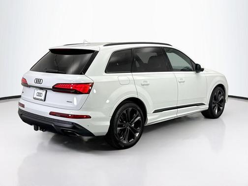 2026 Audi Q7 55 Premium Plus