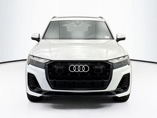 2026 Audi Q7 55 Premium Plus