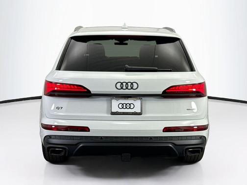 2026 Audi Q7 55 Premium Plus