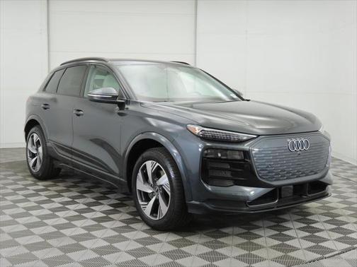2025 Audi Q6 e-tron Premium Plus quattro