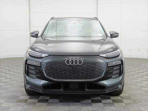 2025 Audi Q6 e-tron Premium Plus quattro