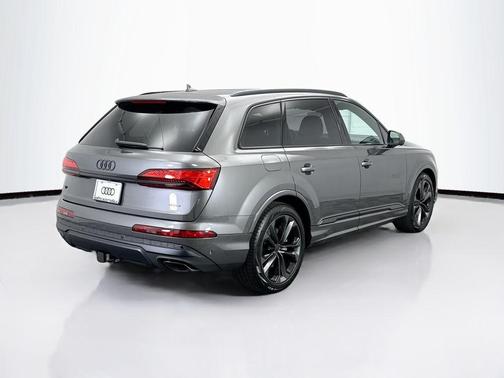 2026 Audi Q7 55 Premium Plus