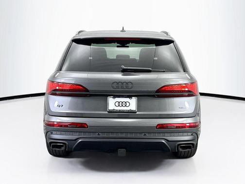 2026 Audi Q7 55 Premium Plus