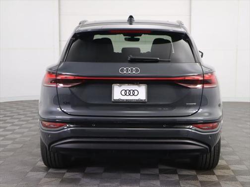 2025 Audi Q6 e-tron Premium Plus quattro