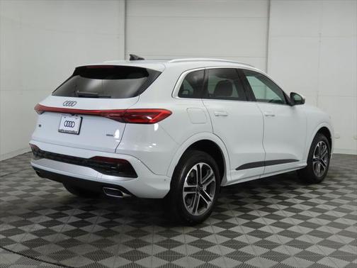 2025 Audi Q5 Premium