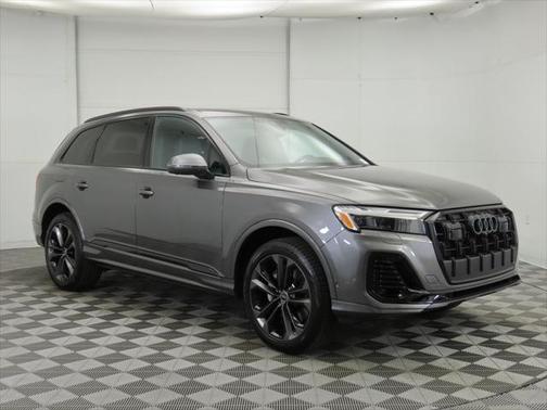 2025 Audi Q7 55 Premium Plus