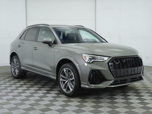 2025 Audi Q3 Premium 45 TFSI S line quattro Tiptronic