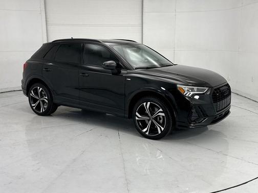 Mythos Black Metallic 2024 Audi Q3 45 S line Premium Plus