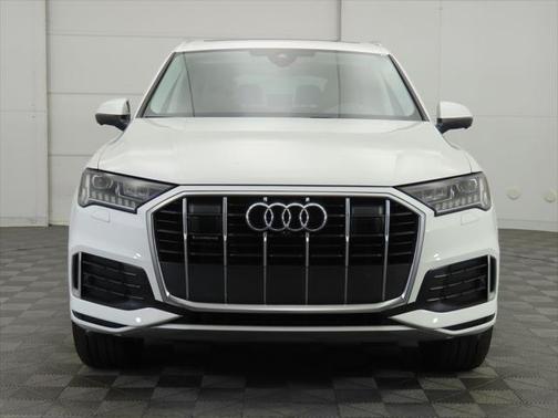 2024 Audi Q7 45 Premium Plus