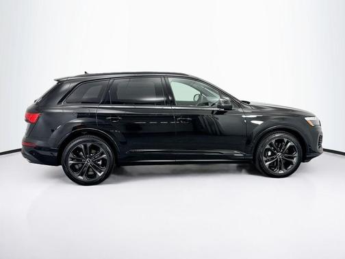 2026 Audi Q7 55 Premium Plus
