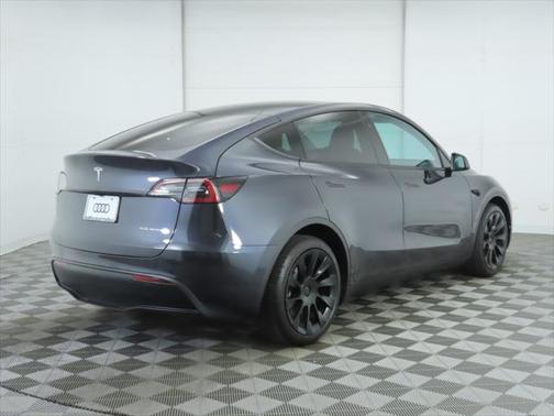 2024 Tesla Model Y Long Range Dual Motor All-Wheel Drive