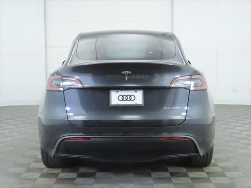 2024 Tesla Model Y Long Range Dual Motor All-Wheel Drive
