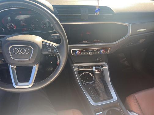 2022 Audi Q3 40 Premium Plus