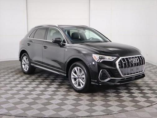 2025 Audi Q3 Premium 45 TFSI S line quattro Tiptronic