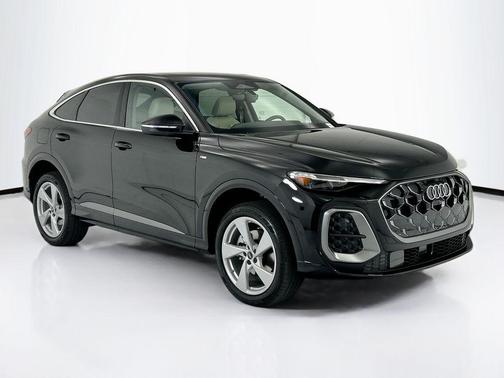 Mythos Black Metallic 2026 Audi Q5 Sportback Premium Plus TFSI quattro S tronic
