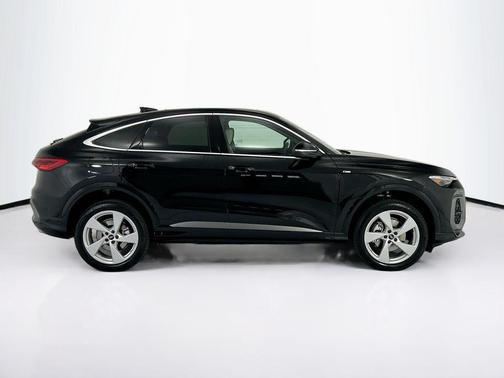 Mythos Black Metallic 2026 Audi Q5 Sportback Premium Plus TFSI quattro S tronic