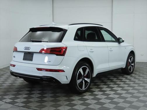 2024 Audi Q5 45 S line Premium Plus