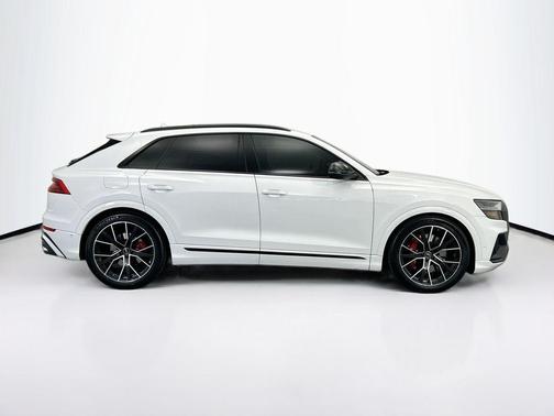 2023 Audi SQ8 4.0T Premium Plus