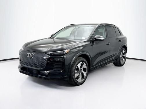 2025 Audi Q6 e-tron Premium Plus quattro